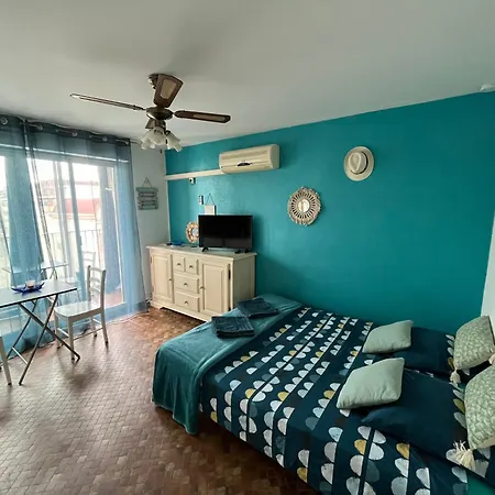 Holidays Apartment